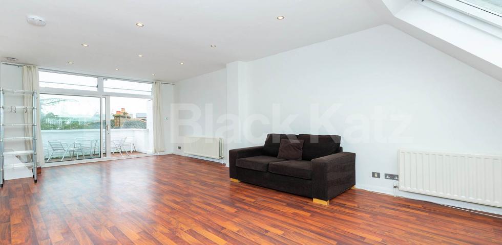 Stunning modern split level 3 bed with a private roof terrace in camden square Stratford Villas, Camden Square